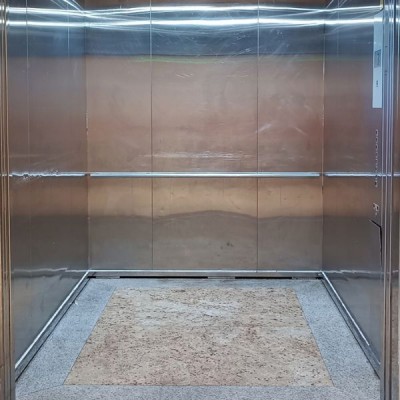 Thang máy tải hàng